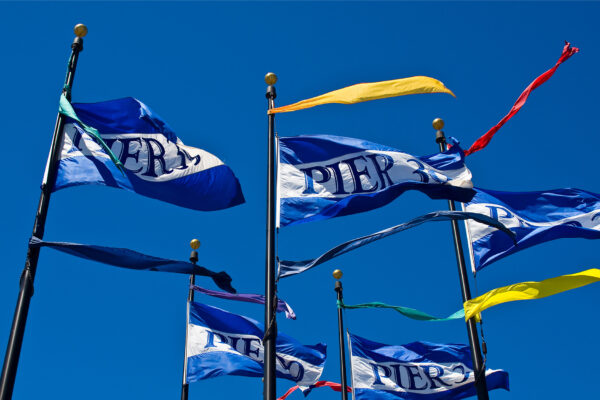 Pier39 flags